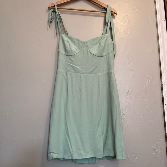 Wayf Light Green Sweetheart Neckline with Seamed Cups Mini Dress - Picture 10 of 15